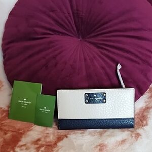 Kate Spade Stacy Bay Street 🖤 Black and Cream Long Wallet NWT